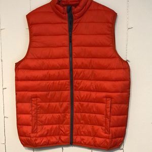 Swiss Tech Men's Red Puffer Vest